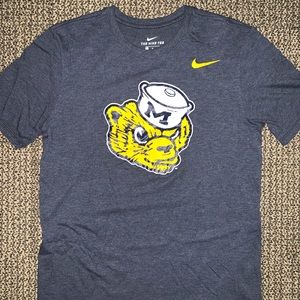 Michigan Wolverines Nike T-shirt
